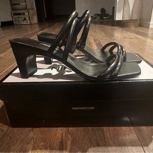 Nine West Black Strappy Shoes Size 8.5
